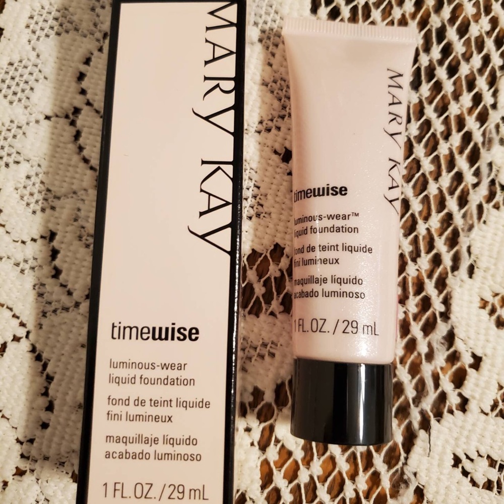 Mary Kay Timewise Luminous Foundation